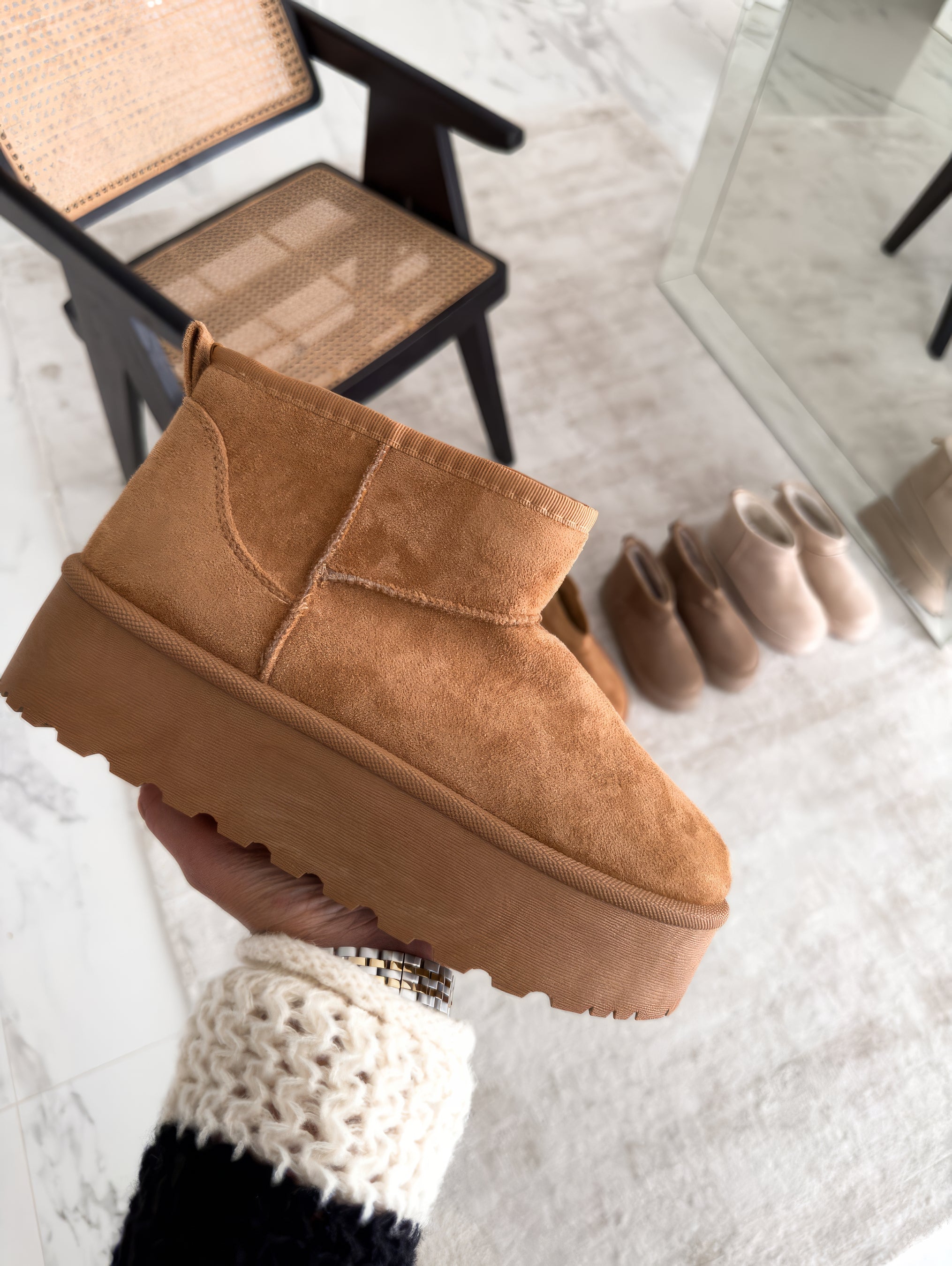 Winter Boots Mid-Calf Straight Silhouette