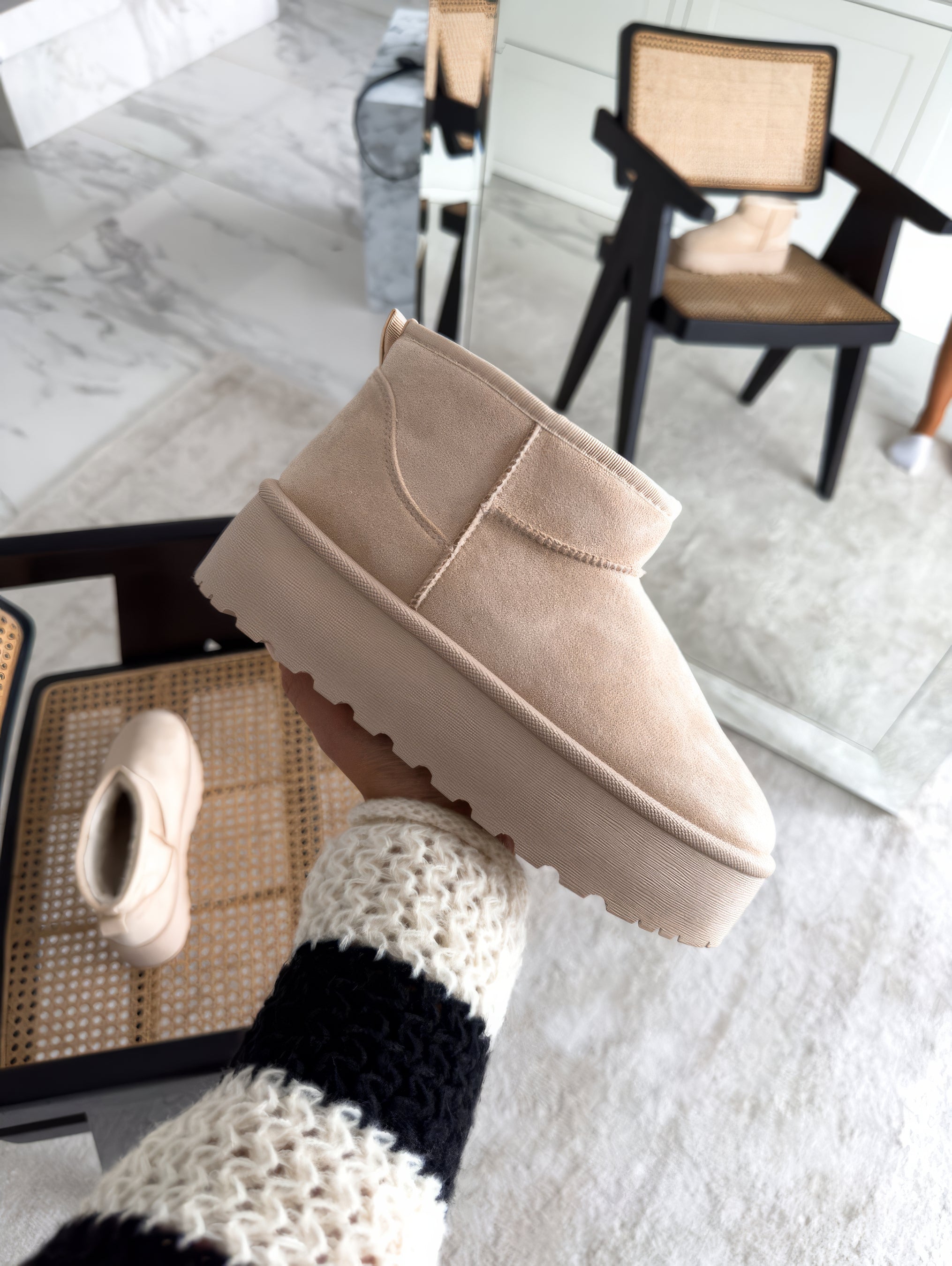Winter Boots Mid-Calf Straight Silhouette
